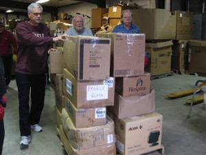 Packing a container to Cuba/Guinea