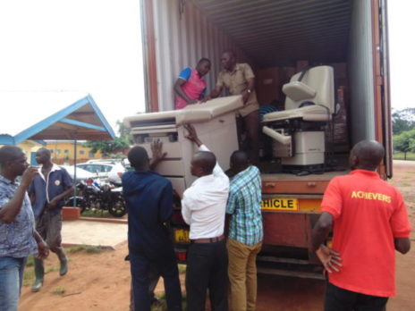 Ghana unloading2